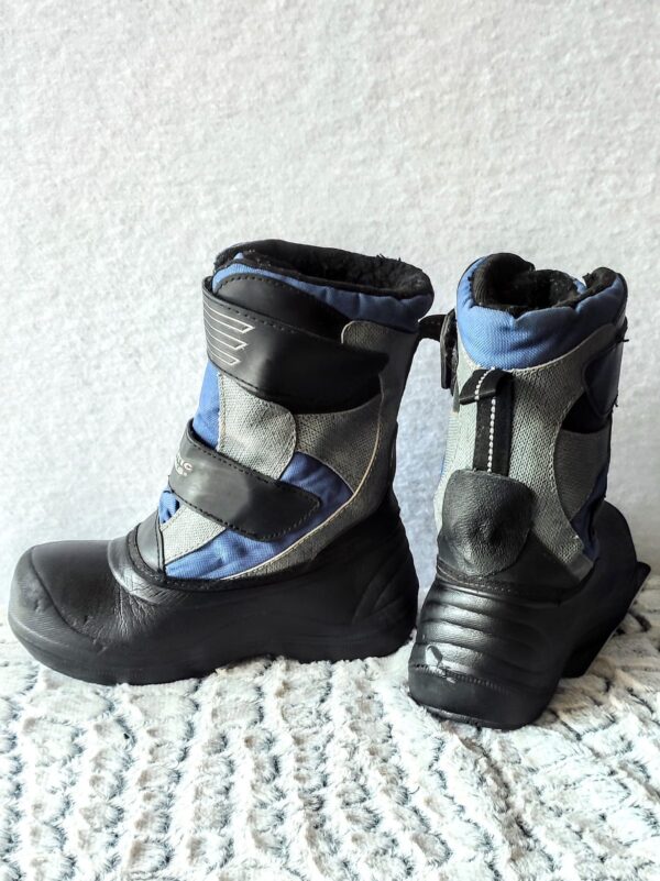 Bota Athletic Works, Unisex, Talla 34, Negro/Azulino