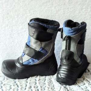 Bota Athletic Works, Unisex, Talla 34, Negro/Azulino