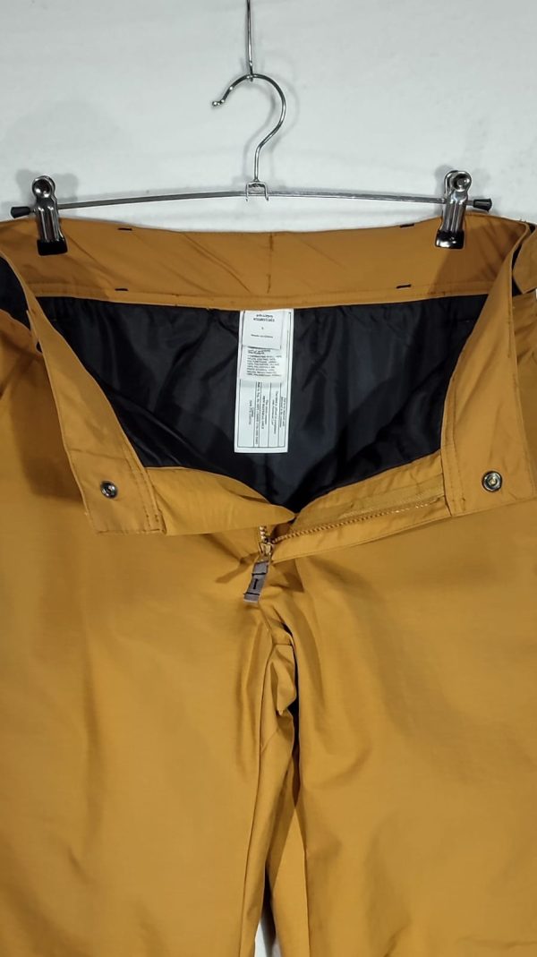 Pantalón Amazon Essentials, Unisex, Talla S, Mostaza - Imagen 3