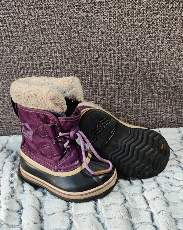 Bota Sorel, Unisex, Talla 26, Negro Morado